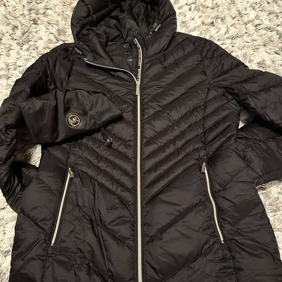 Michael Kors Black Packable Down Jacket- Small - Picture 3 of 4